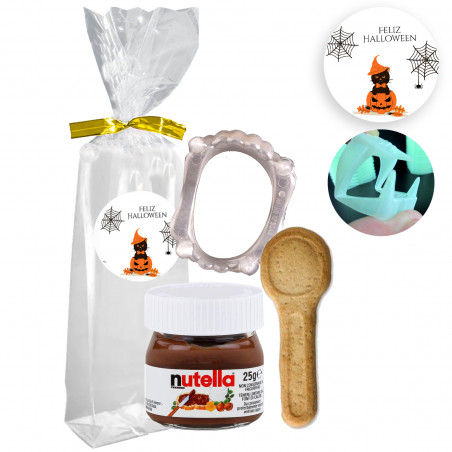 Nutella en bote pequeño con cuchara de galleta y dientes de vampiro en bolsa personalizada para halloween