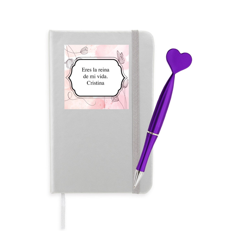 Bloc de notas plateado con adhesivo personalizado y boligrafo con corazón morado